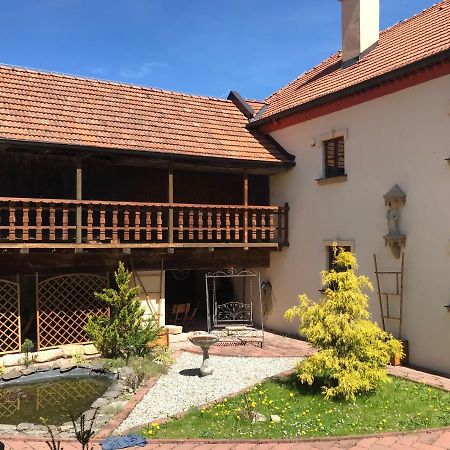 Zamecek Zdiky - Moderni Maly Apartman Bujanov Exterior foto