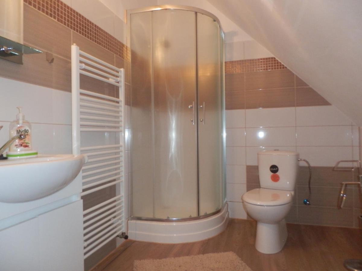 Zamecek Zdiky - Moderni Maly Apartman Bujanov Exterior foto