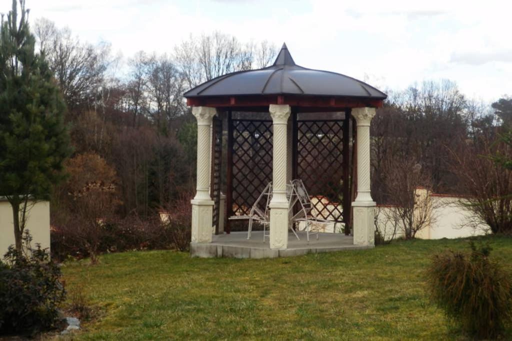 Zamecek Zdiky - Moderni Maly Apartman Bujanov Exterior foto