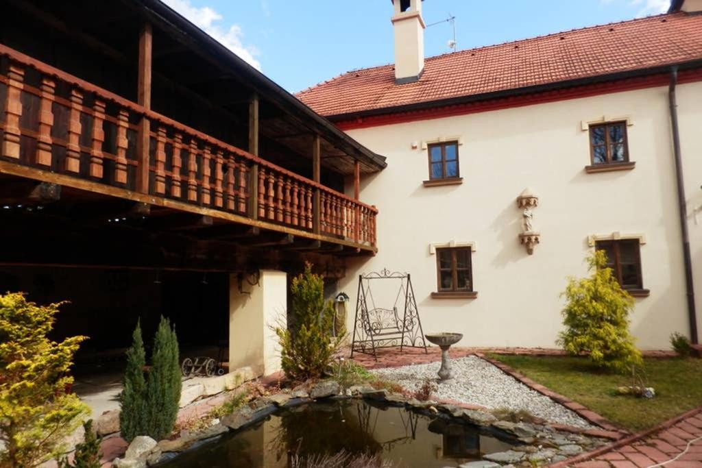 Zamecek Zdiky - Moderni Maly Apartman Bujanov Exterior foto