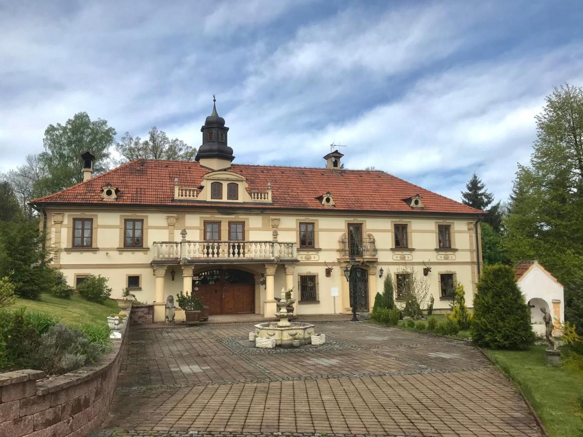 Zamecek Zdiky - Moderni Maly Apartman Bujanov Exterior foto