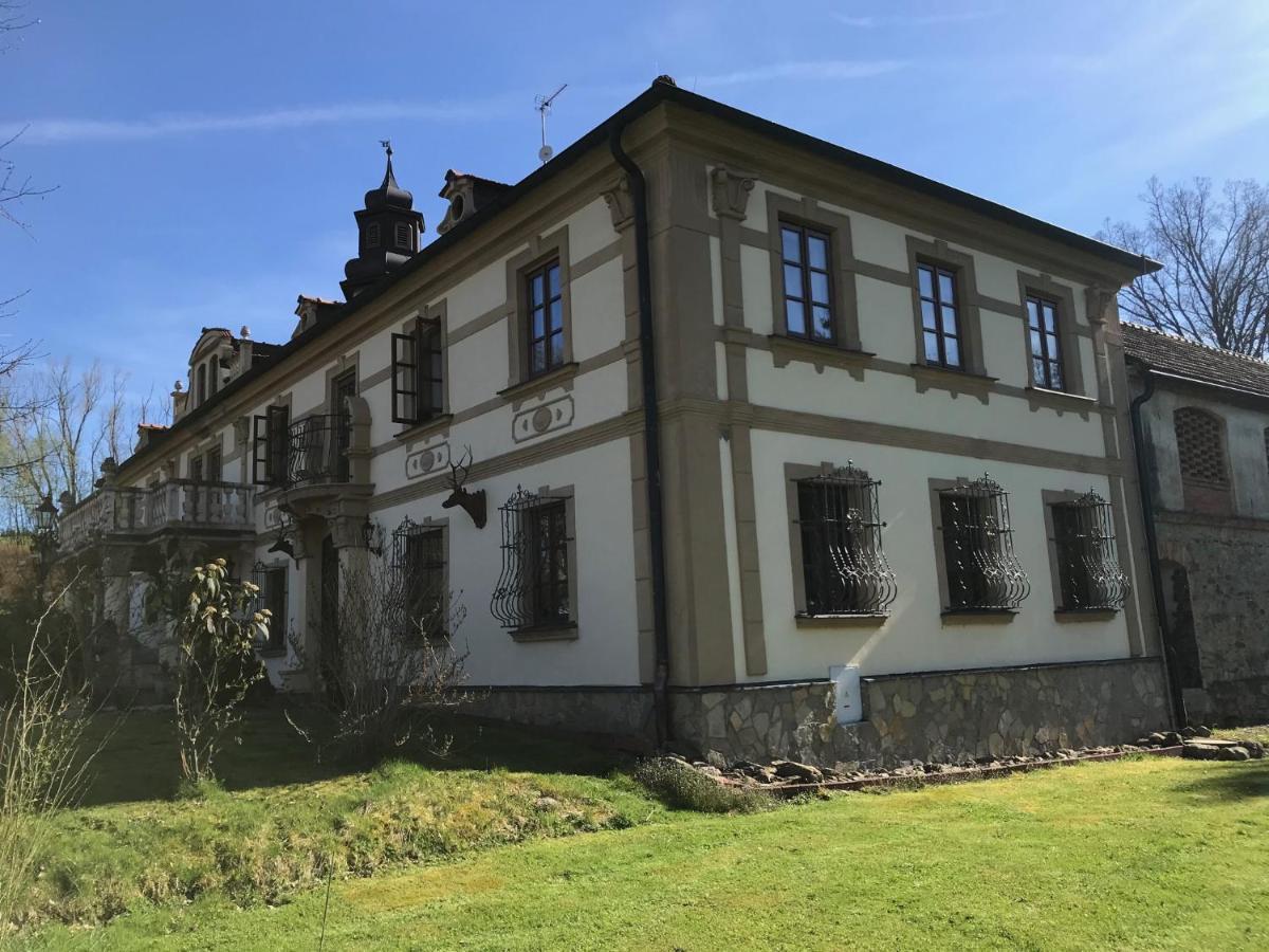 Zamecek Zdiky - Moderni Maly Apartman Bujanov Exterior foto