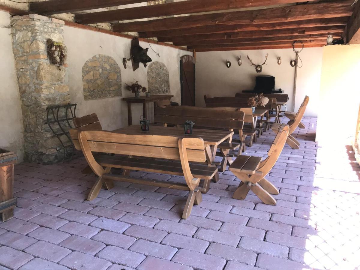 Zamecek Zdiky - Moderni Maly Apartman Bujanov Exterior foto