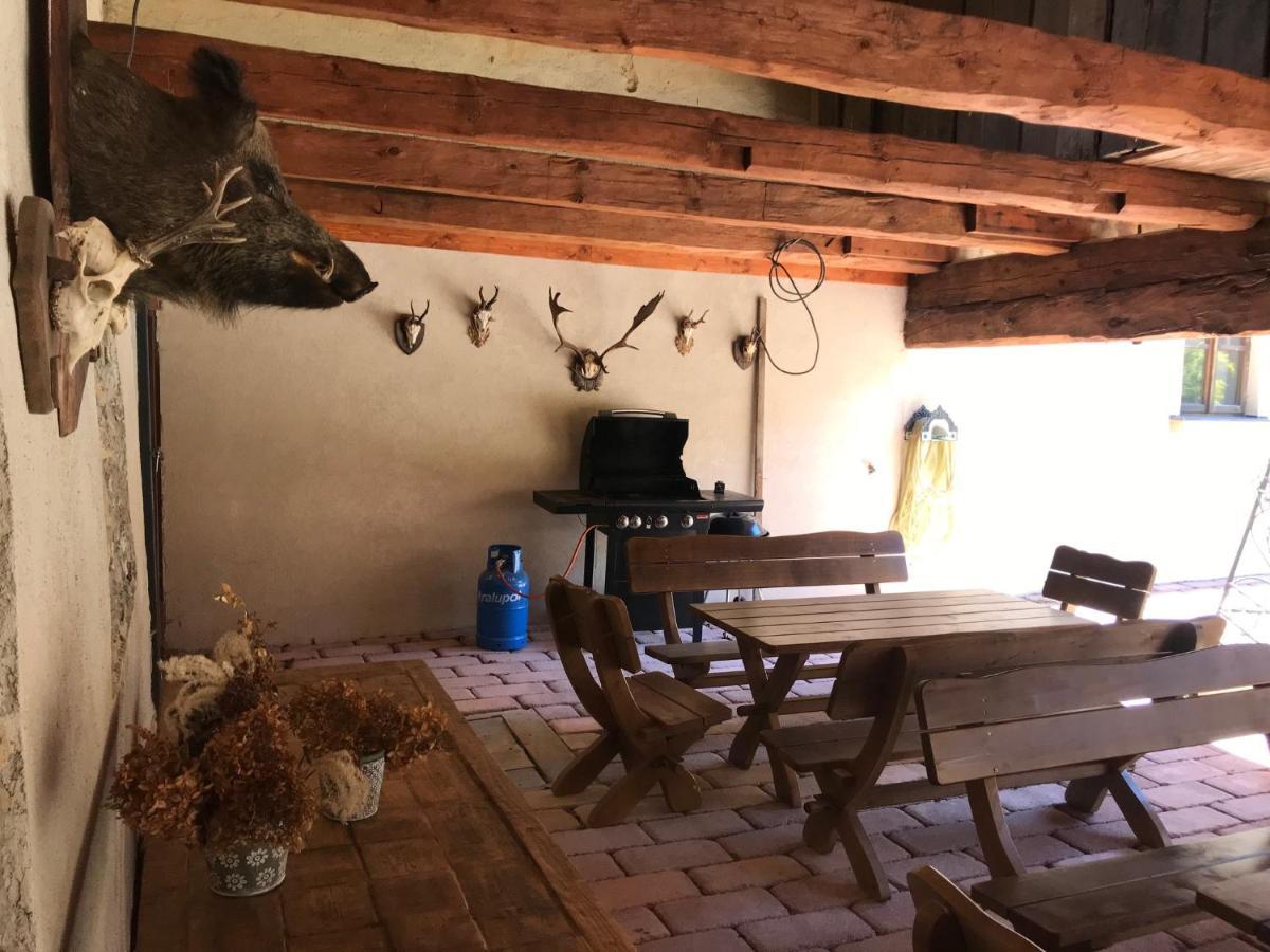 Zamecek Zdiky - Moderni Maly Apartman Bujanov Exterior foto