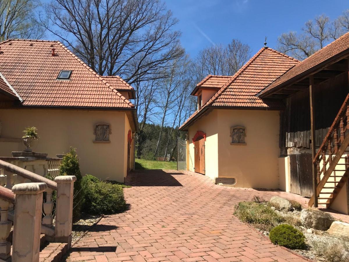 Zamecek Zdiky - Moderni Maly Apartman Bujanov Exterior foto